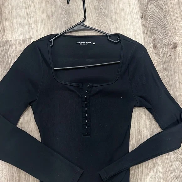 Abercrombie & Fitch Long-Sleeve Henley Bodysuit - Picture 2 of 4